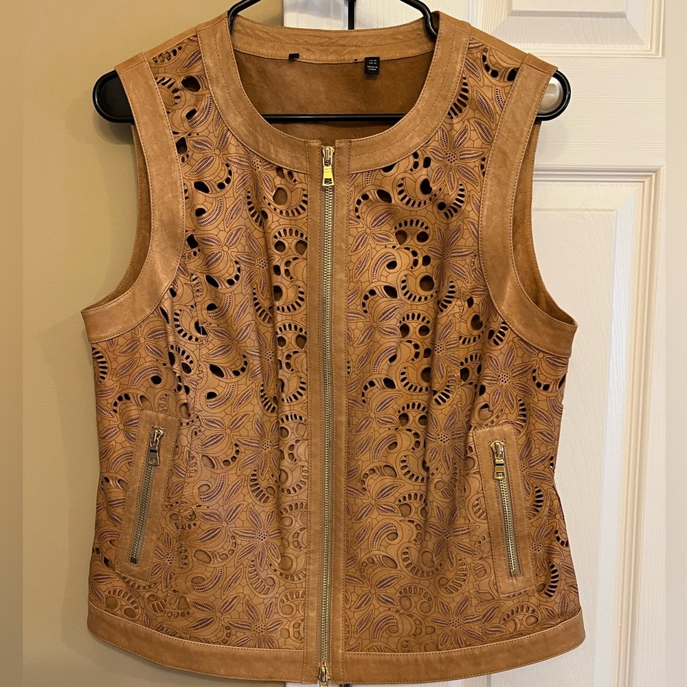 Carlisle Tan Leather Laser-Cut vest in excellent used condition Size 10